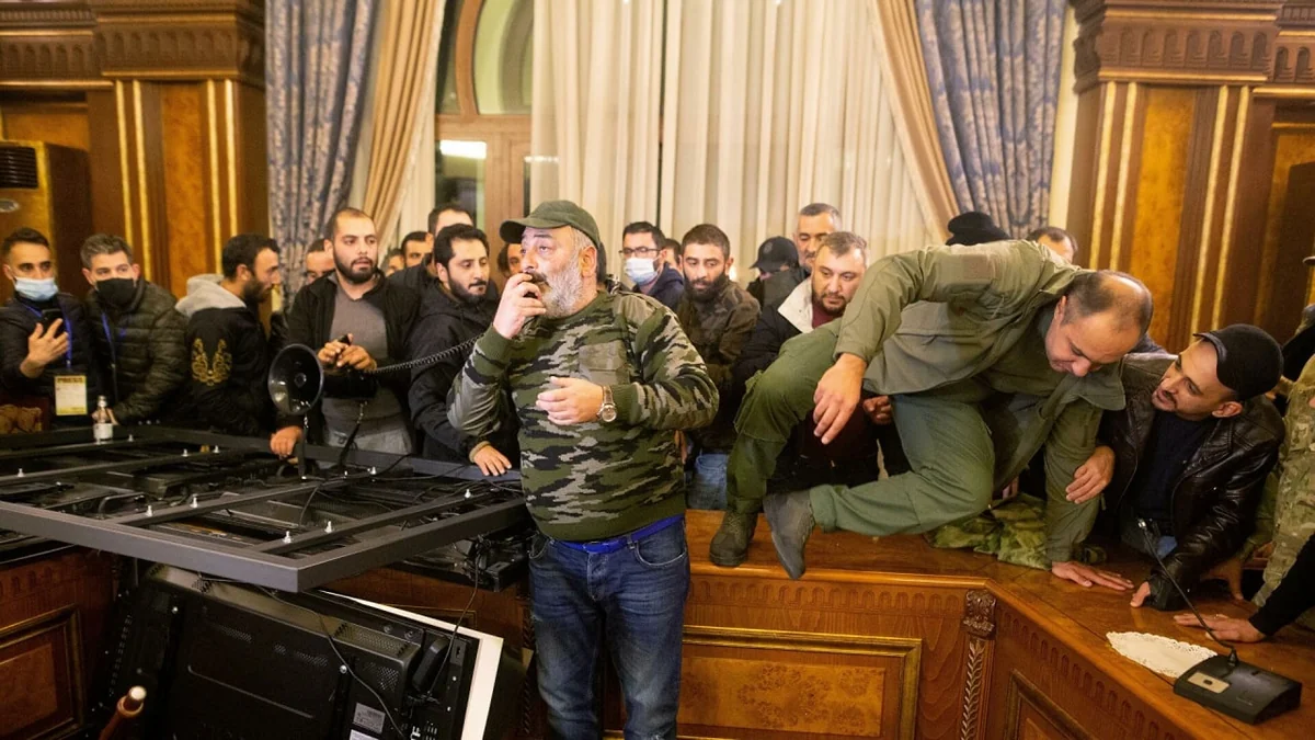 В Ереване полиция задержала организаторов митинга