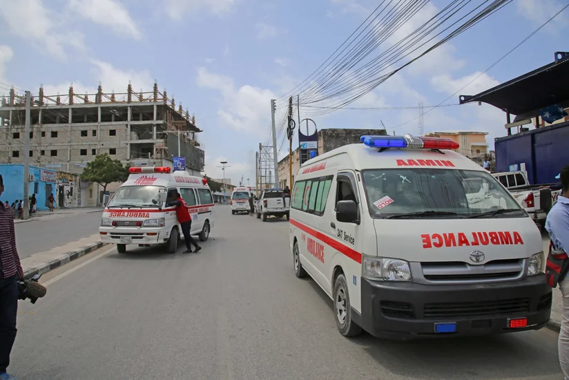 Somalidə kafedə partlayış baş verib, azı 10 nəfər ölüb