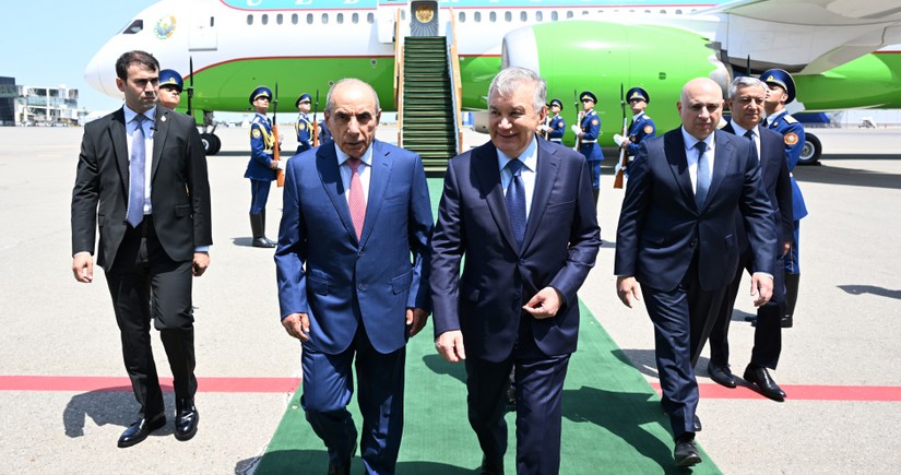 President of Uzbekistan arrives in Azerbaijan on state visit