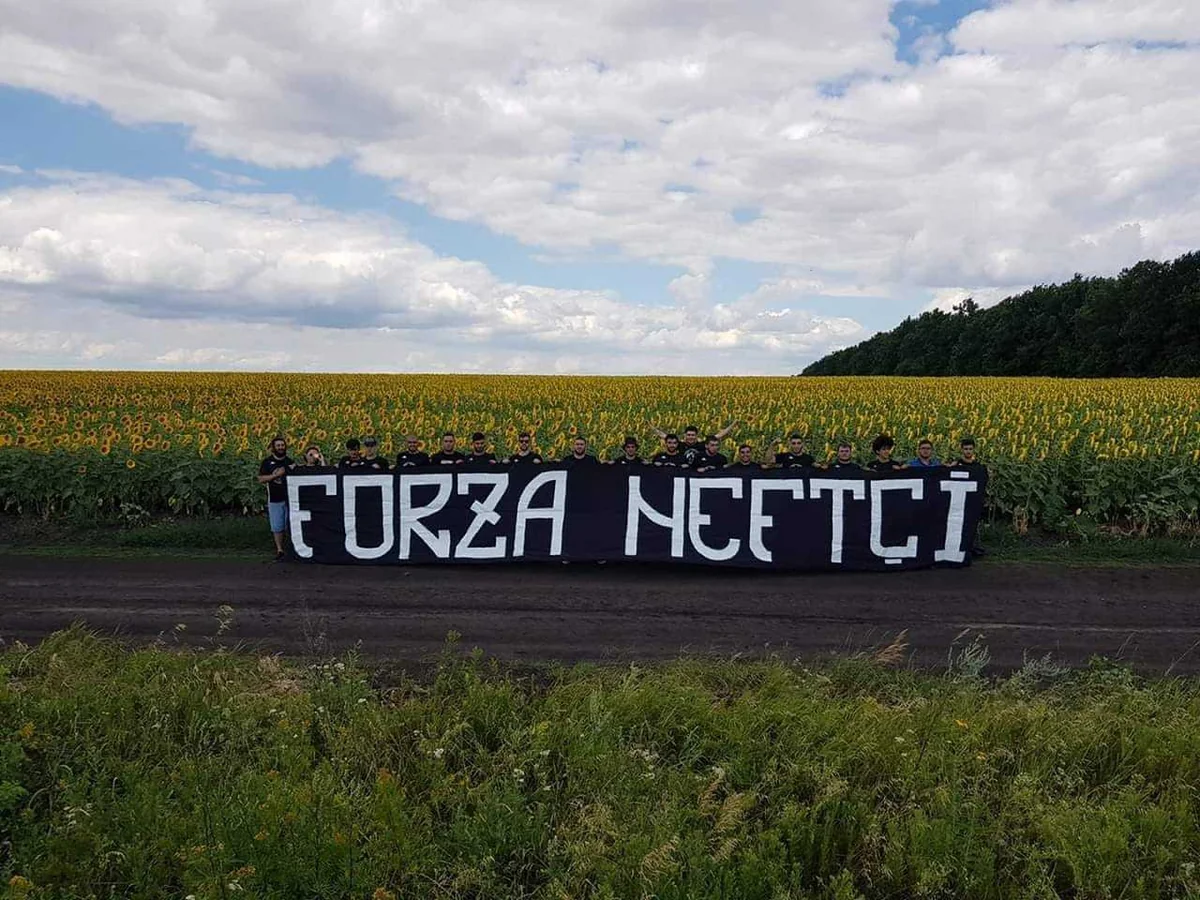 Neftçini Sperantsa ilə oyunda dəstəkləyəcək fanatlar Kişineuyadək 4000 km yol qət ediblər