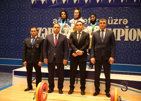 İslamiada öncəsi sınaq xarakterli ağırlıqqaldırma üzrə Azərbaycan çempionatı start götürüb