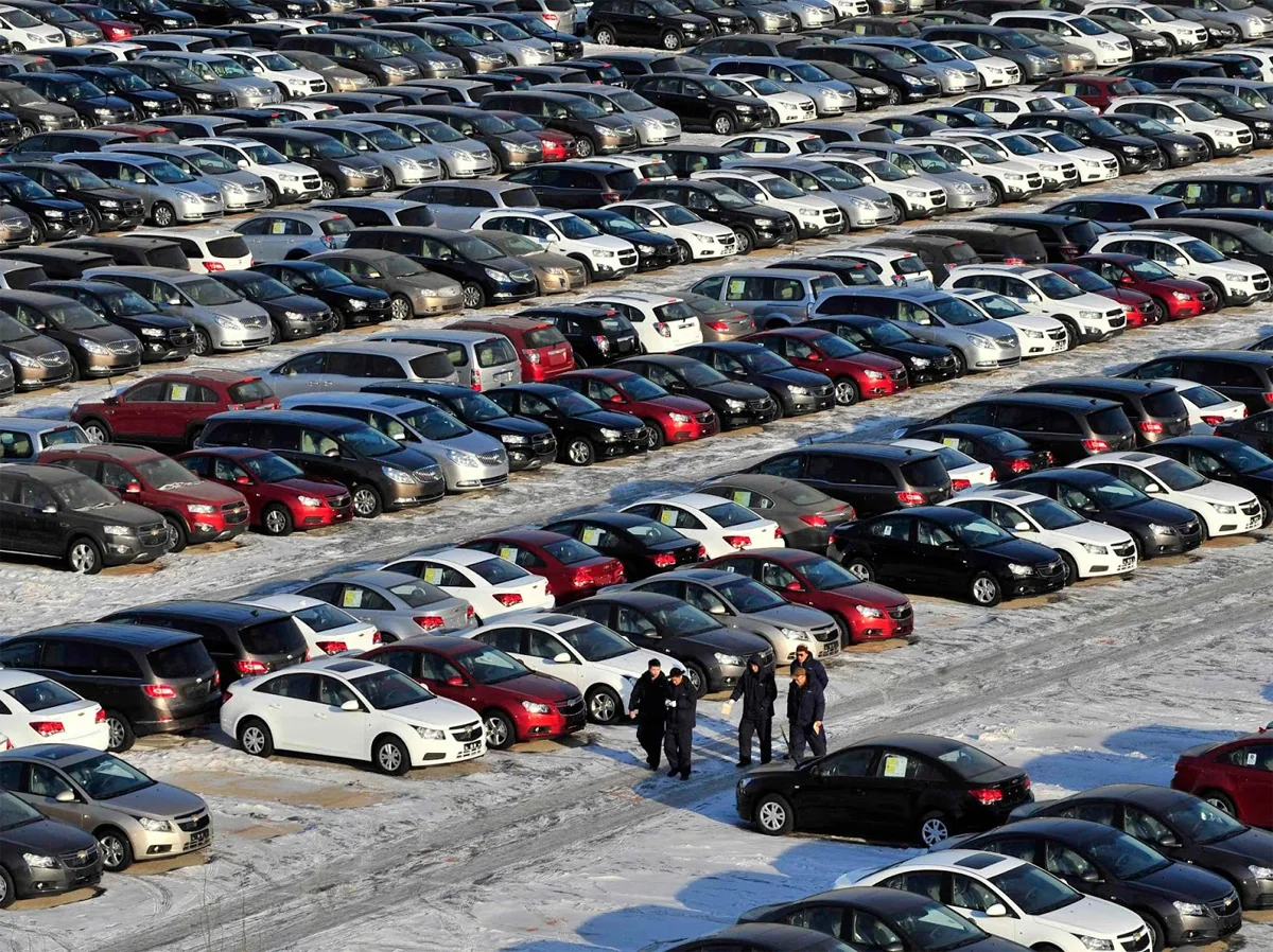 Azerbaijan reduces car import by 5-fold