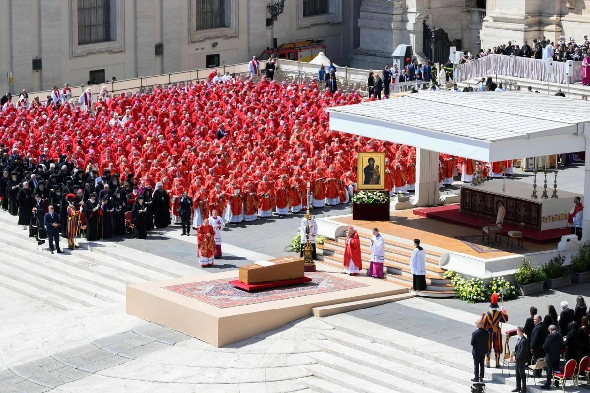 Roma Papası Fransisk dəfn edilib - YENİLƏNİB