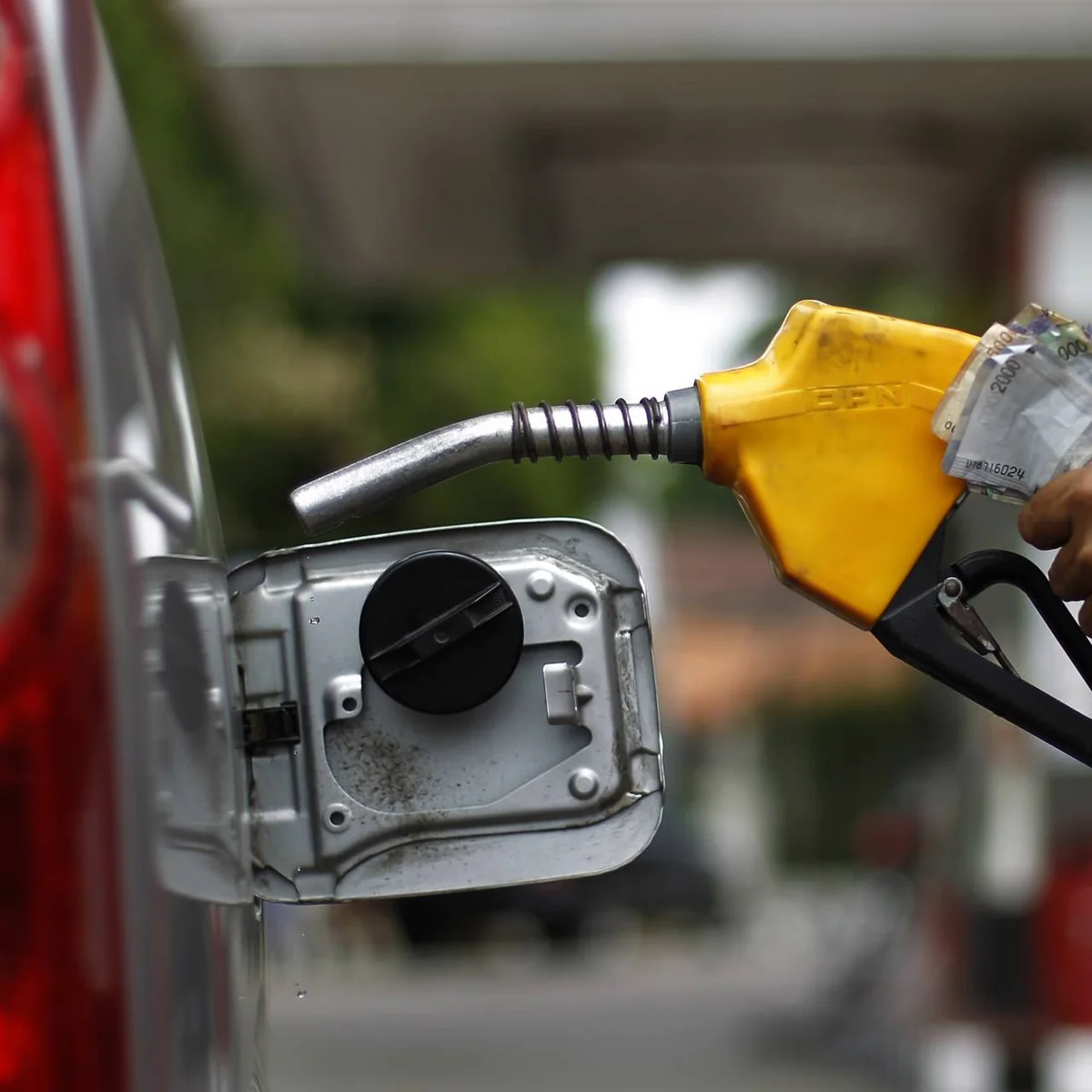 Fuel prices in Argentina grow 35-40% after devaluation