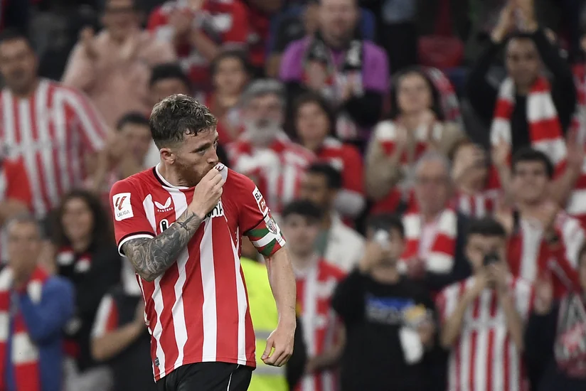 Atletik klubunun kapitanı ilə vida mərasiminə 30 min azarkeş gəlib