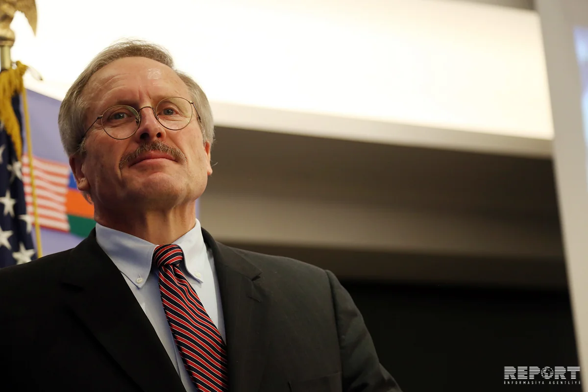 US Ambassador: Today Americans vote for various issues important for them