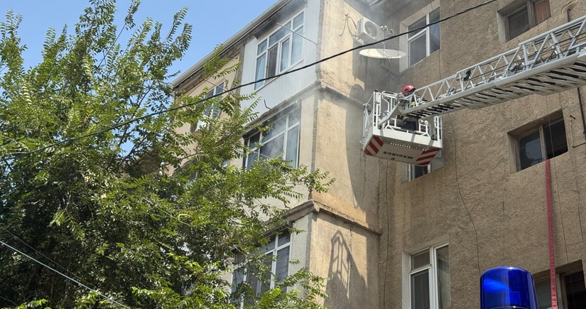 Sumqayıtda mənzildə yanğın baş verib