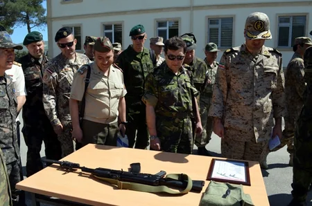 Аккредитованные в Азербайджане военные атташе посетили воинскую часть