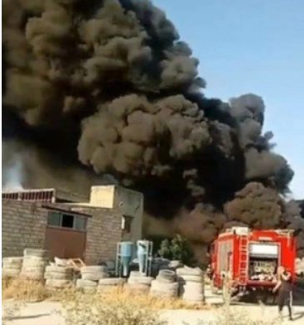Bakının Ağac Emalı Zavodunda baş vermiş yanğın söndürülüb - VİDEO - YENİLƏNİB