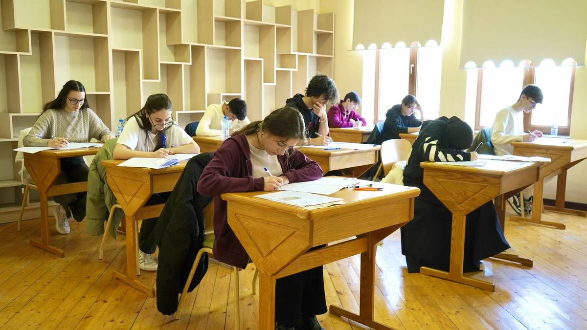 DİM: Yeddi şagird imtahandan xaric edilib