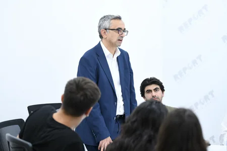 “İnfoschool” bloger məktəbinin iştirakçıları Report İnformasiya Agentliyində olublar