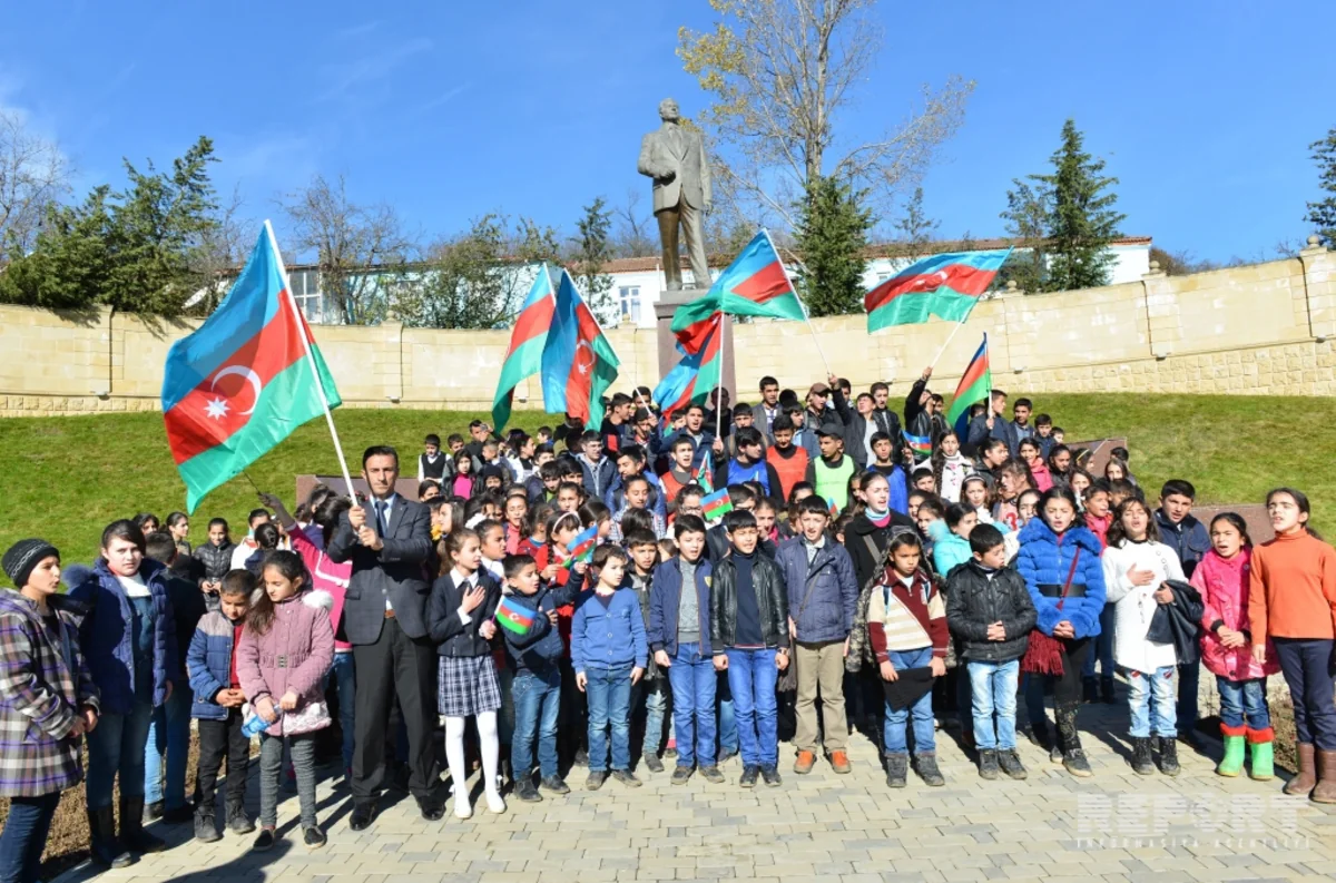 Lerikdə Bayraq Günü münasibəti ilə veloyürüş keçirilib - FOTO
