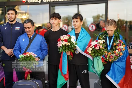 Avropa çempionatlarında 5 medal qazanan taekvondoçular Vətənə qayıdıb