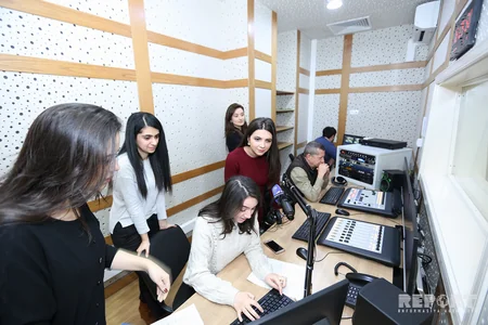 Prezidentin doğum günündə yayıma başlayan “ASAN Radio” 2 yaşına çatdı - REPORTAJ
