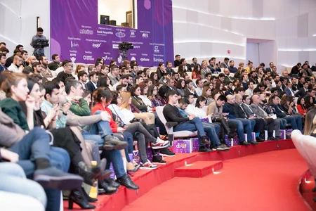 “Bank Respublika” nağdsız ödənişləri təbliğ etməkdə davam edir