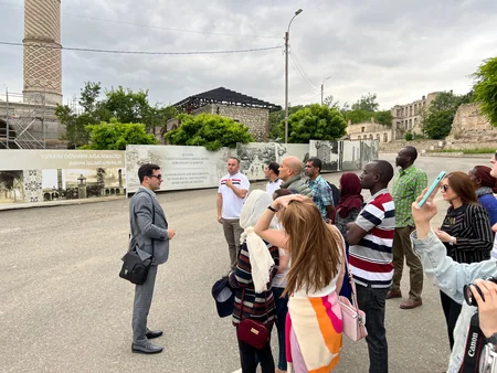 Xarici diplomatlar Şuşaya səfər edib