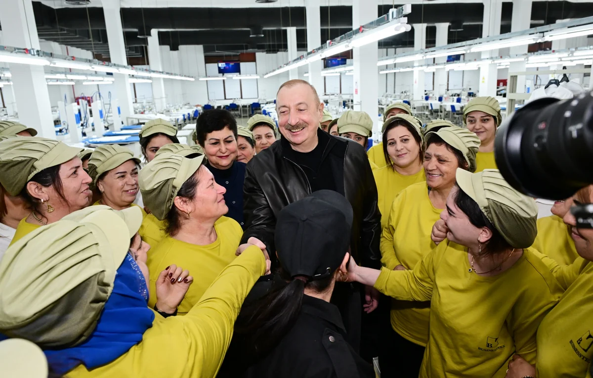 President Ilham Aliyev inspected operations of Khankandi garment factory