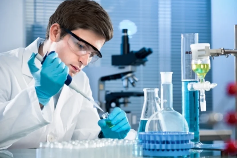 Alimlər insan embrionunun laboratoriyada inkişaf edə bildiyini sübut edib