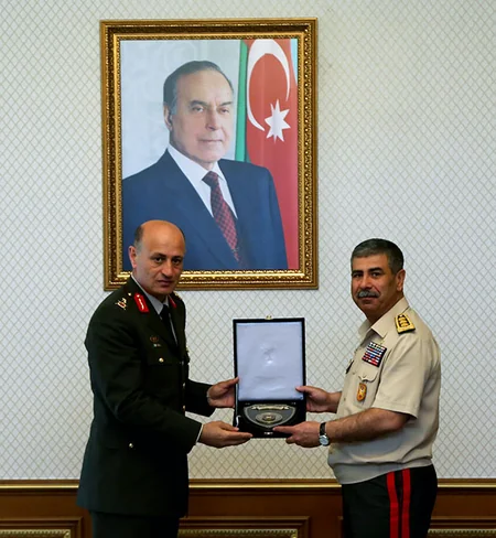 Zakir Həsənov Türkiyə və Gürcüstan hərbi təhsil müəssisələrinin rəhbərləri ilə görüşüb