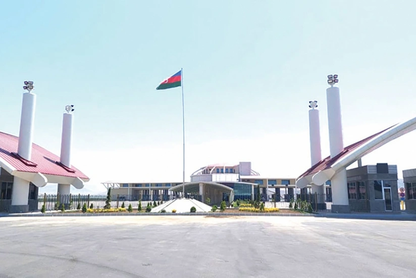 В Садаракском таможенном пункте строится новый парк TIR