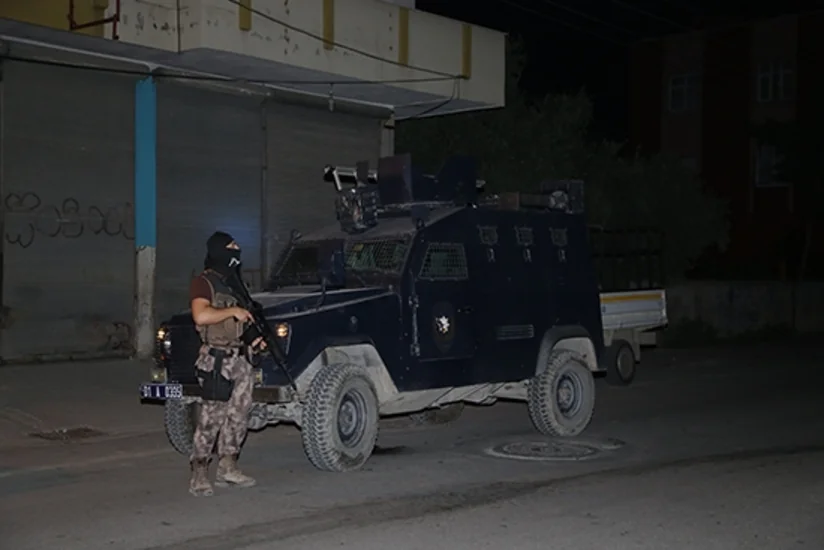 Adanada antiterror əməliyyatı keçirilib, 20 nəfər tutulub