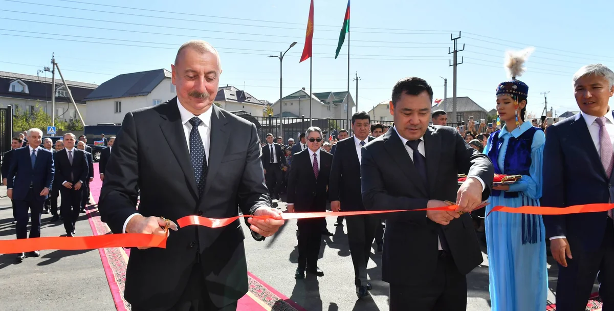 İlham Əliyev və Sadır Japarov Nizami Gəncəvi adına 103 saylı məktəbin açılış mərasimində iştirak ediblər - YENİLƏNİB