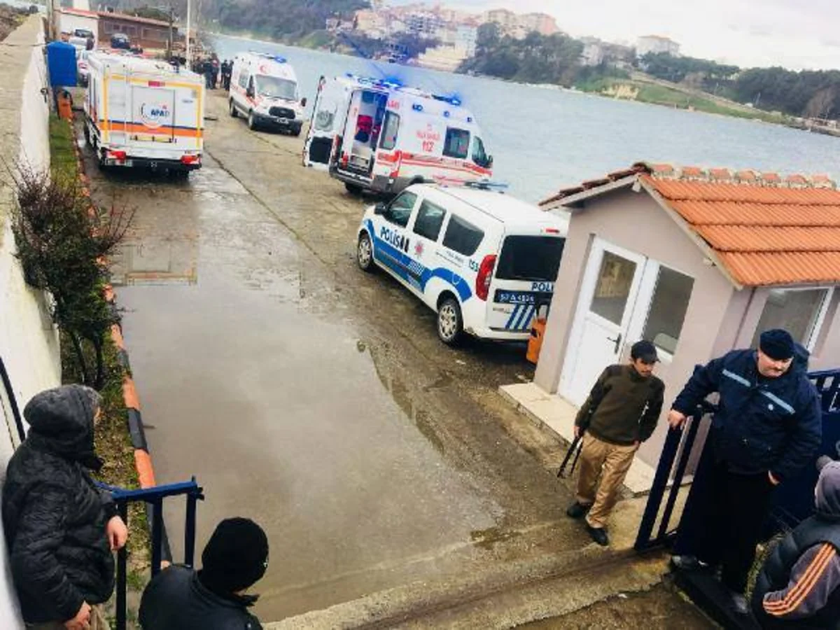 В Турции на грузовом судне произошел взрыв, 1 человек погиб, еще 1 ранен