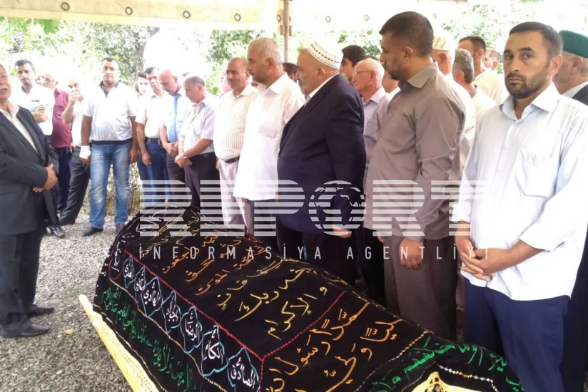 Xalq artisti İlham Əsgərov dəfn olunub - FOTO