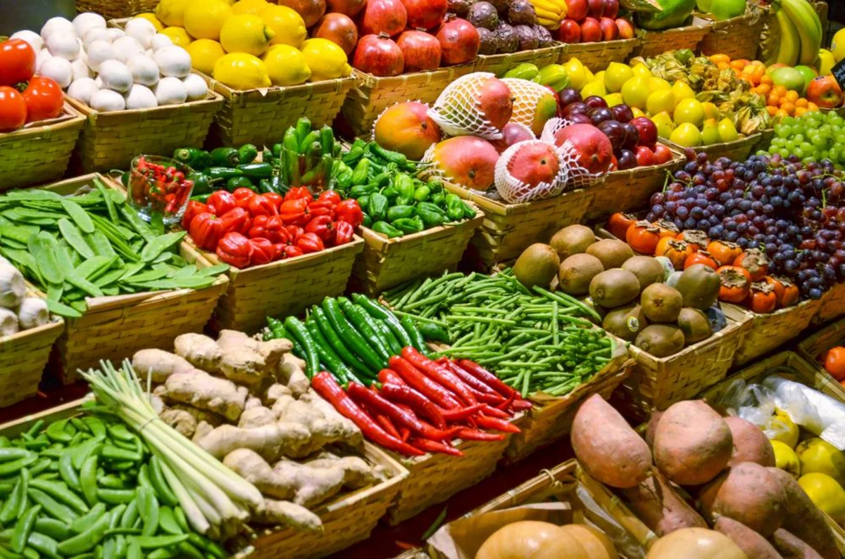 Какие продукты больше всего подорожали на рынках перед праздниками?