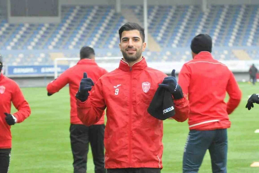 Zirə Keşlədən ayrılan hücumçunu heyətinə qatıb