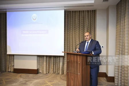Tələbələr üçün Media və uşaq hüquqları adlı dərs vəsaiti təqdim edilib