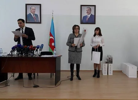 TQDK sədri köçürməyə imkan verməyən müəllimləri mükafatlandırıb