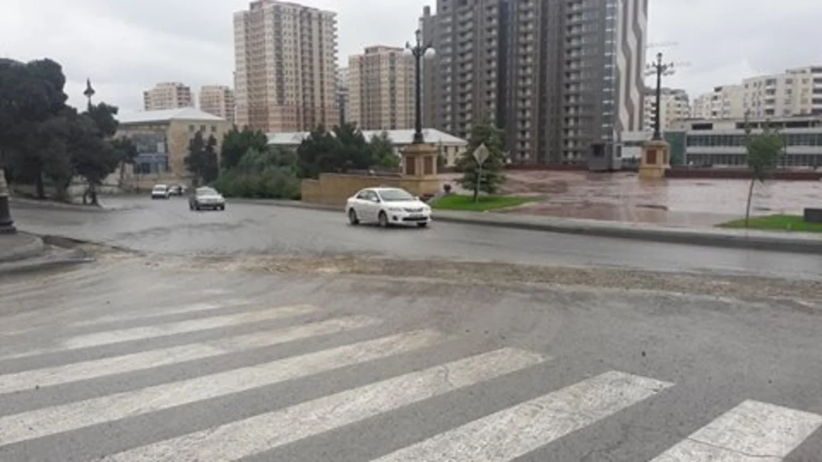 Azəravtoyol Yasamalda çökən yolla bağlı açıqlama yayıb