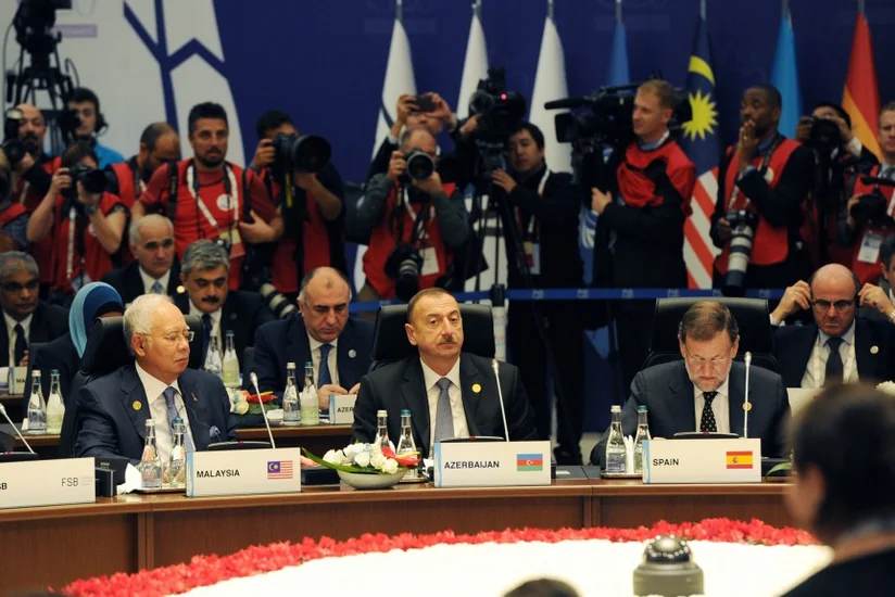 Prezident İlham Əliyev “Böyük İyirmiliyin” Sammiti çərçivəsində keçirilən müzakirələrdə çıxış edib