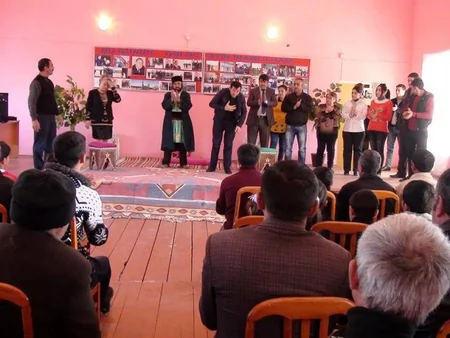 Füzuli Dövlət Dram Teatrı Hacı Qəmbər” komediyasını nümayiş etdirib