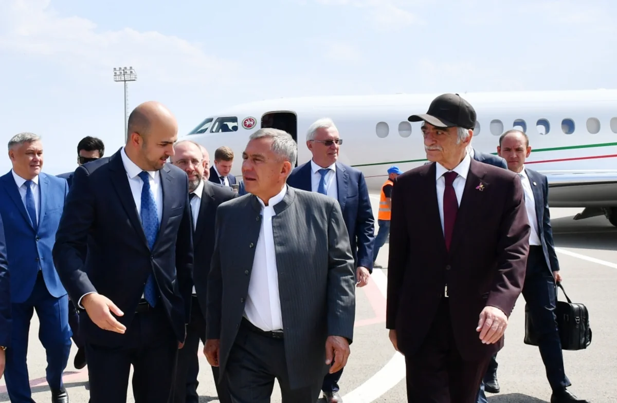 Tatarıstan rəhbərinin Azərbaycanın işğaldan azad olunmuş ərazilərinə səfəri başlayıb