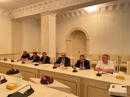 Gəncənin su və kanalizasiya sistemlərinin yenidən qurulması müzakirə edilib