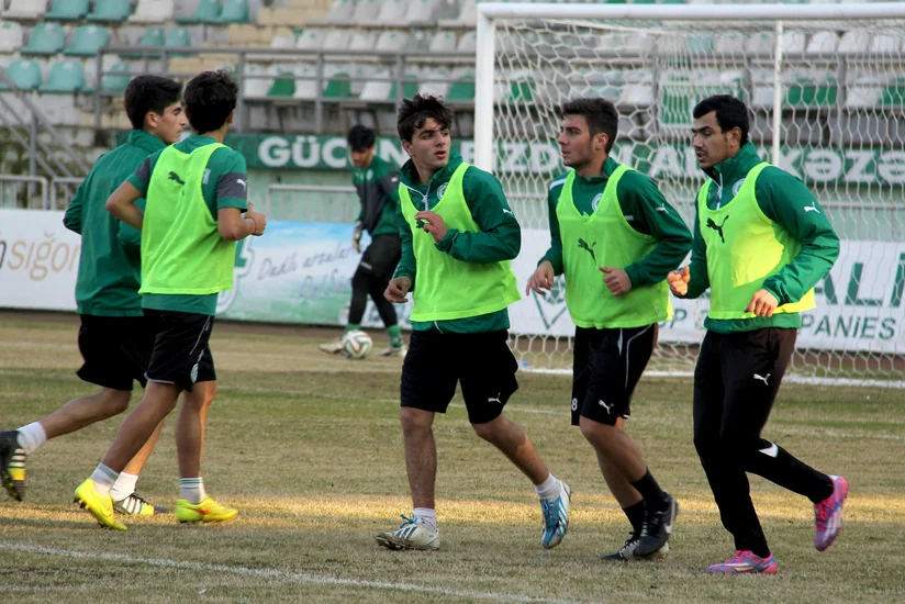 ​Xəzər Lənkəran klubu baxışa iki futbolçu çağırıb