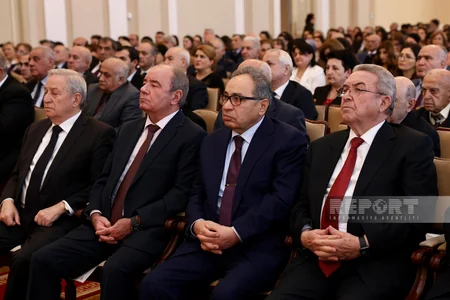 AMEA Rəyasət Heyətinin genişləndirilmiş iclası keçirilib