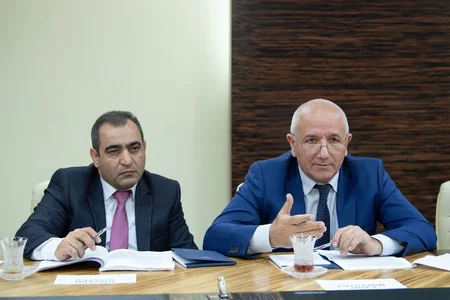 Vergilər Nazirliyində iqtisadçı ekspertlərlə görüş keçirilib