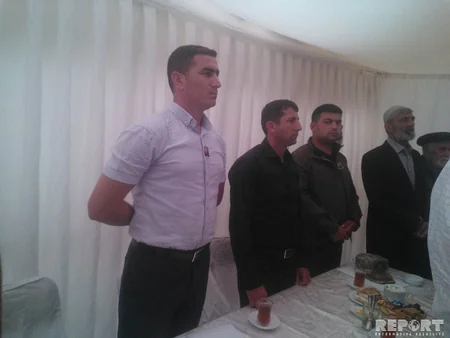 Aprel döyüşlərində şəhid olan hərbçinin medalı valideyninə təqdim olunub - FOTO