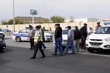 DYP: Sənəd tələb edəndə telefon çıxaranlar da olur, mübahisə edənlər də... - VİDEO