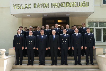 Baş prokuror əməkdaşlara konkret tapşırıqlar verib
