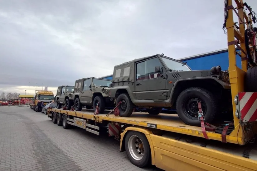 Япония направит Украине партию военных вездеходов и грузовиков