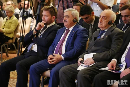 ​Bakıda beynəlxalq neft-qaz konfransı başlayıb