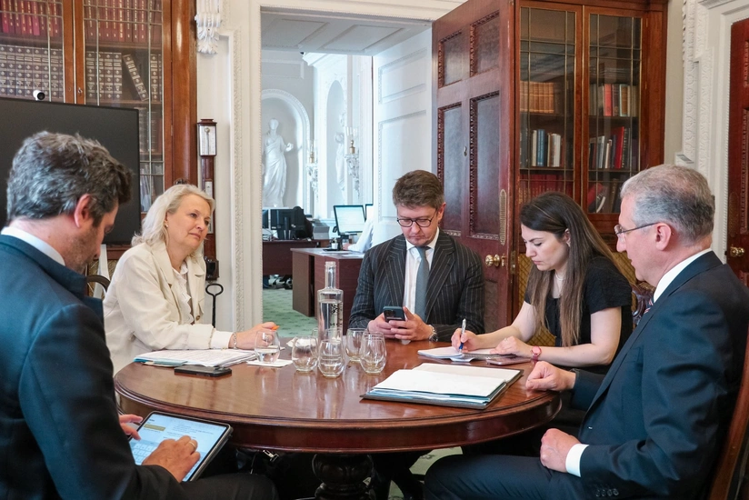 Президент COP29 провел ряд встреч в Лондоне в рамках климатической недели