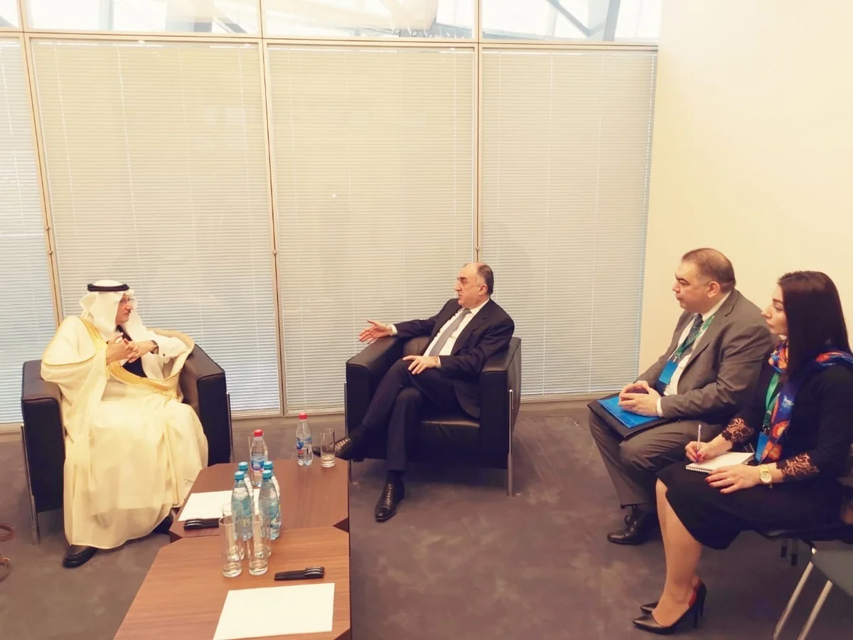 Elmar Məmmədyarov İƏT-in baş katibi ilə görüşüb