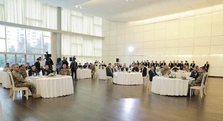 Мехрибан Алиева встретилась с военными, обеспеченными Фондом Гейдара Алиева высокотехнологичными протезами - ФОТО