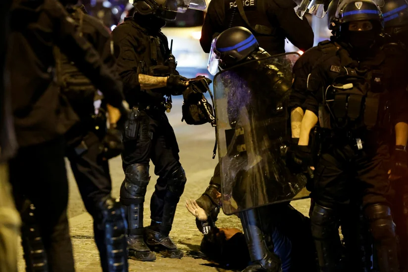 Полиция Франции задержала почти 160 человек в ночь на понедельник