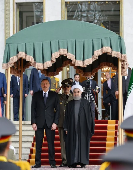 İlham Əliyevin Tehranda rəsmi qarşılanma mərasimi olub